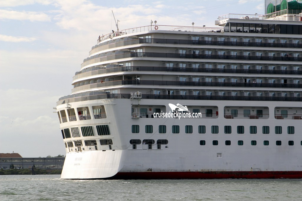 how big is arcadia cruise ship