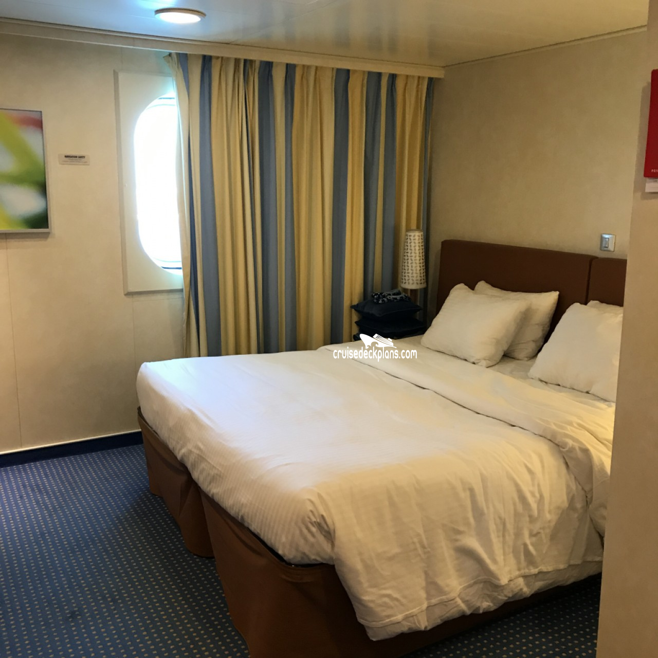 carnival cruise breeze room 2495