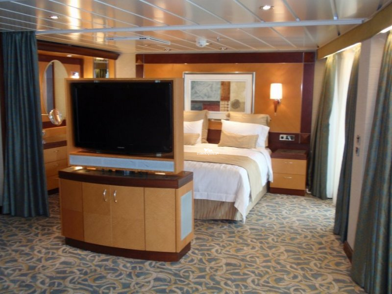 Independence Of The Seas Owners Suite