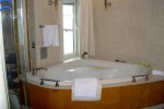 Forward-Facing Deluxe Penthouse Stateroom Picture