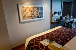 Suite with Whirlpool Bath Stateroom Picture