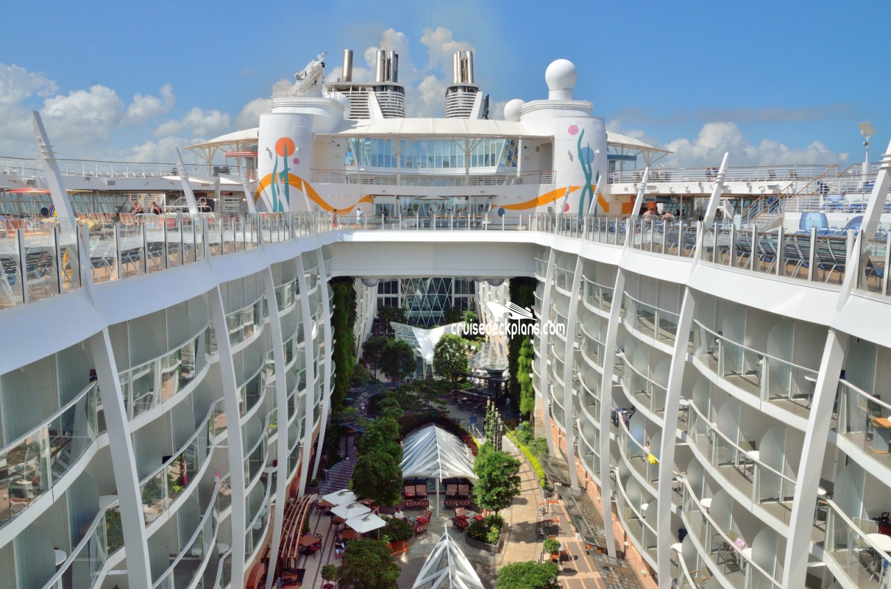 Allure of the Seas Pictures