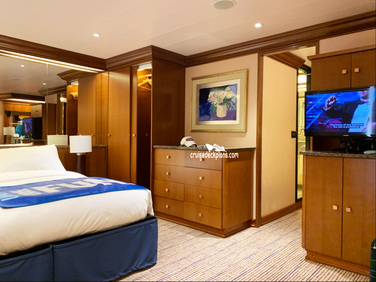 Carnival Conquest Grand Suite Category