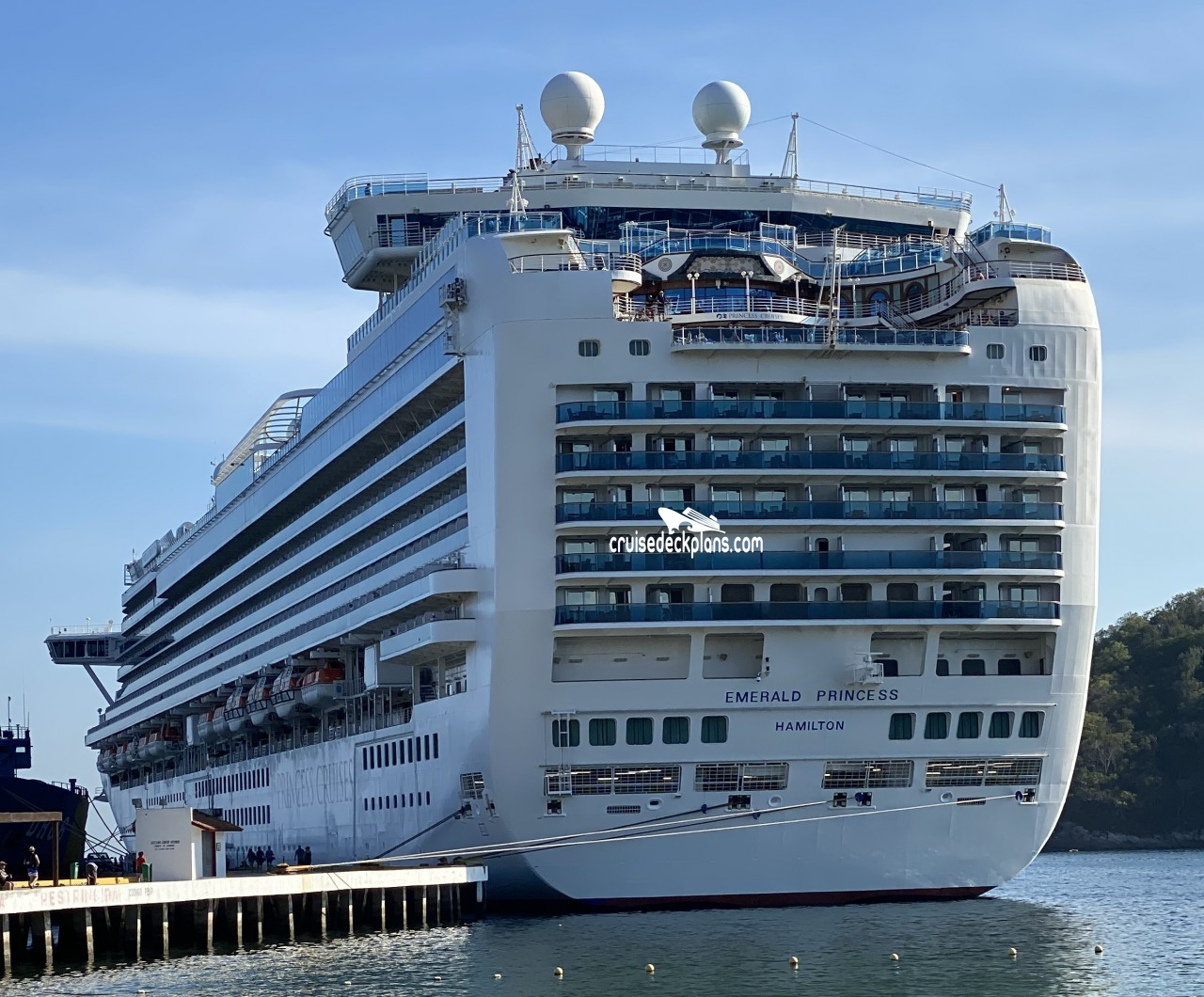 the emerald princess cruise ship