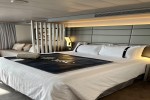 Whirlpool-Suite Stateroom Picture
