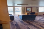 Queens Suite Stateroom Picture