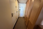 Deluxe Verandah Stateroom Picture
