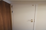 Deluxe-Oceanview Stateroom Cabin 8000. Picture