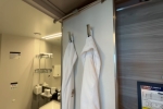Yacht-Deluxe Stateroom Cabin 18012. Picture