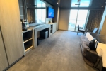Yacht-Club-Deluxe Stateroom Cabin 16027. Picture