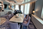 Royal Cabin Picture