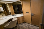 Deluxe Verandah Suite Stateroom Cabin 4185. Picture