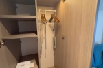 Deluxe-Verandah Stateroom Cabin 8692. Picture