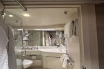 Yacht-Club-Interior Stateroom Cabin 15023. Picture