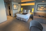 Whirlpool-Suite Stateroom Cabin 15250. Picture