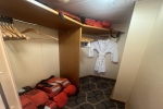 Royal Family Suite Stateroom Cabin 9694. Picture