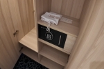 Deluxe Verandah Stateroom Picture