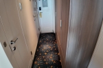 Deluxe-Verandah Stateroom Cabin 9574. Picture