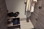 Yacht-Deluxe Stateroom Cabin 18014. Picture