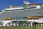 Navigator of the Seas Ship Picture  2