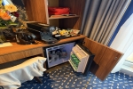 Club Stateroom Cabin 7084. Picture