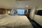 Deluxe-Verandah Stateroom Cabin 9070. Picture