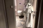 Yacht-Club-Deluxe Stateroom Cabin 15035. Picture