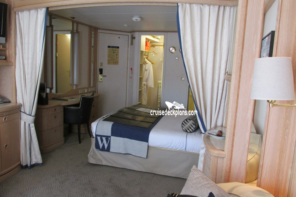 Star Pride Ocean View Suite Stateroom