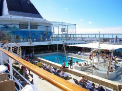 Norwegian Sky Pools picture