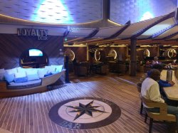 Symphony of the Seas Schooner Bar picture