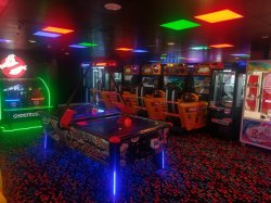 Symphony of the Seas Video Arcade picture