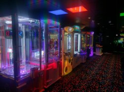 Symphony of the Seas Video Arcade picture