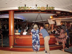 Freedom of the Seas Schooner Bar picture