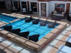 Norwegian Bliss Haven Courtyard picture