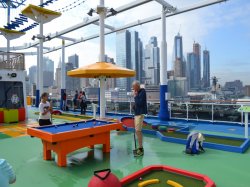 Carnival Horizon Sky Greens picture