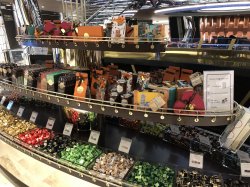 MSC Seaview Venchi Coffee Bar picture Uploaded in 2018 Photo courtesy of Rares Matoru Ștefan. MSC Seaview Venchi Coffee Bar picture