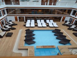 Norwegian Bliss Haven Courtyard picture