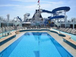 Norwegian Bliss Pool picture