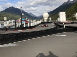 Norwegian Bliss Race Track picture