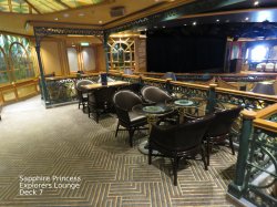 Explorers Lounge picture