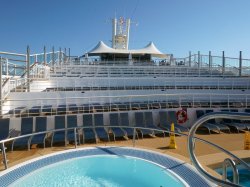 Norwegian Star Oasis Pool picture