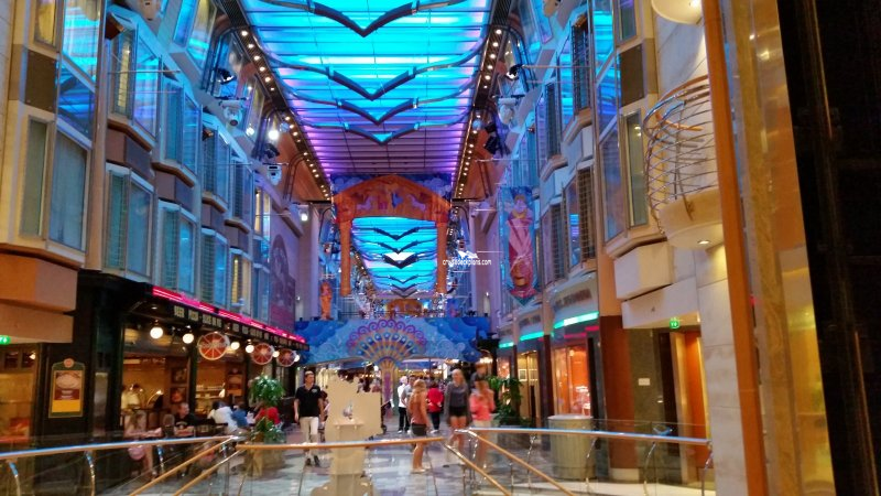 Shopping on the Royal Caribbean Independence of the Seas