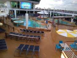 Mariner of the Seas Pools picture
