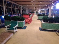 Mariner of the Seas Pools picture