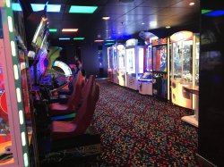 Symphony of the Seas Video Arcade picture