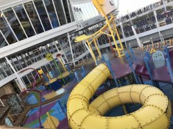 Symphony of the Seas Splashaway Bay picture