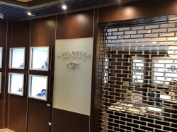 Merabella Luxury Shop picture