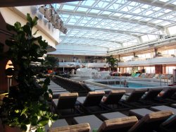 Nieuw Statendam Lido Pool picture