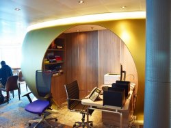 Koningsdam Explorations Cafe picture