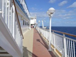 Norwegian Pearl Jogging Track picture